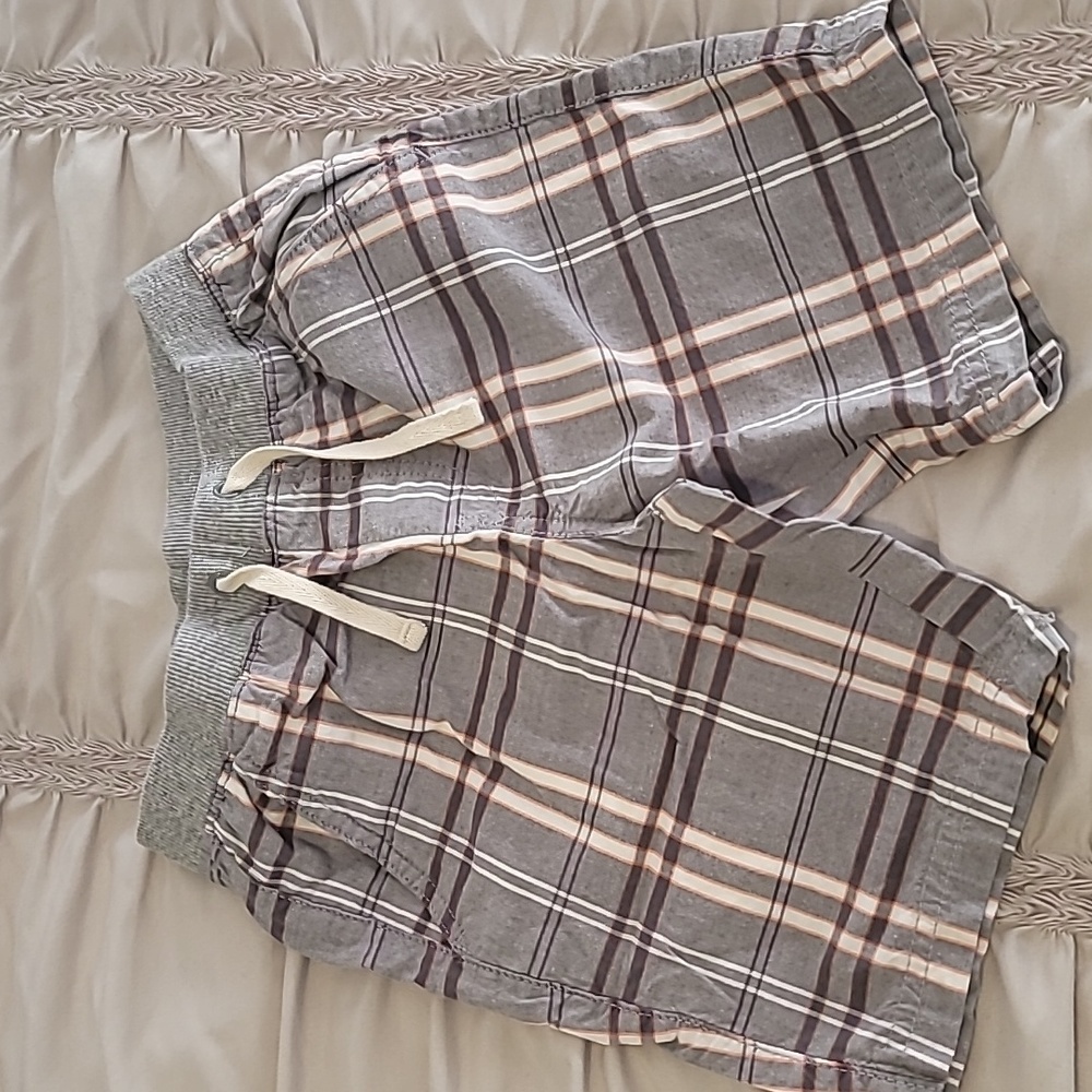 Kids Gray and orange plaid shorts size medium